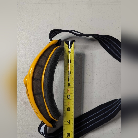 Oakley Adjustable Skiing Goggles - Picture 7 of 9